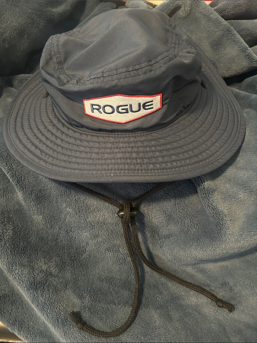 Rogue Bucket Hat. Size L/XL.